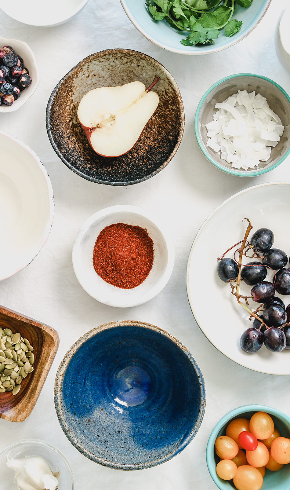 Spread of different foods that are common food sensitivities 